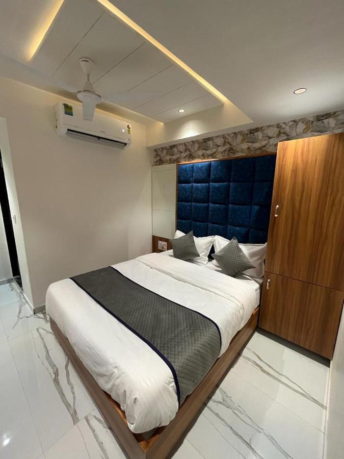 Hotel Palak Villa Ахмедабад Екстериор снимка